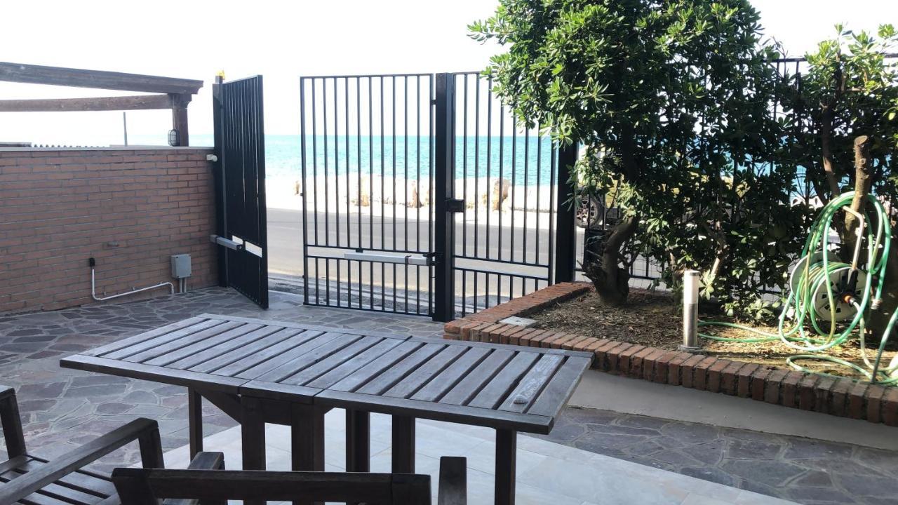 Beach Appartament Marina di Montemarciano Dış mekan fotoğraf